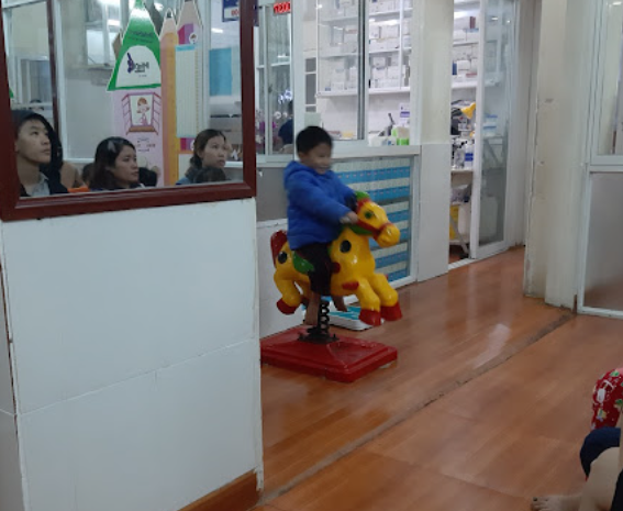 Hình ảnh minh họa không gian sạch sẽ bên trong một phòng khám tại Bệnh viện Bồng Sơn Hoài Nhơn Bình Định