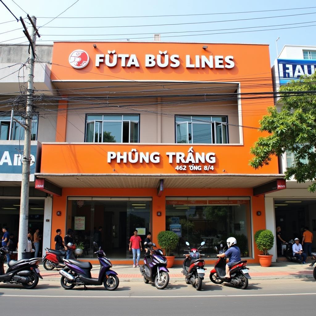 Mặt tiền văn phòng Xe Phương Trang Ma Lâm tại 462 Đường 8/4, huyện Bắc Bình dễ dàng nhận biết