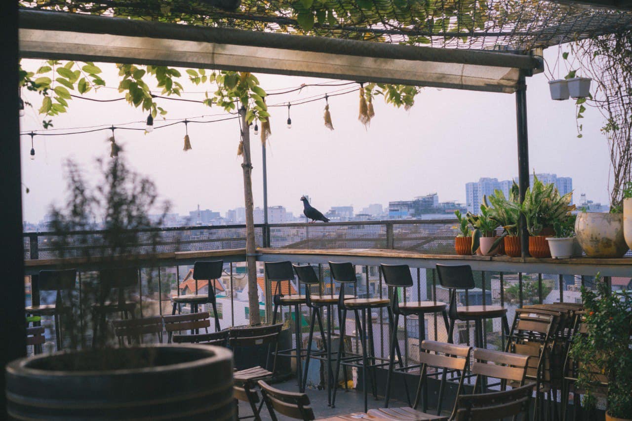 Chill há»›t náº¥c vá»›i Cháº¡ng Váº¡ng Rooftop, khoáº£ng bÃ¬nh yÃªn giá»¯a thÃ nh phá»‘ nhá»™n nhá»‹p 10