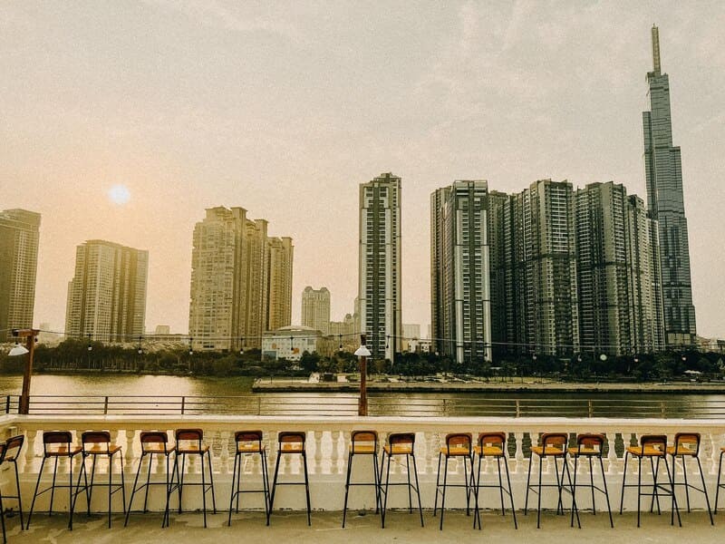 Chill há»›t náº¥c vá»›i Cháº¡ng Váº¡ng Rooftop, khoáº£ng bÃ¬nh yÃªn giá»¯a thÃ nh phá»‘ nhá»™n nhá»‹p 11