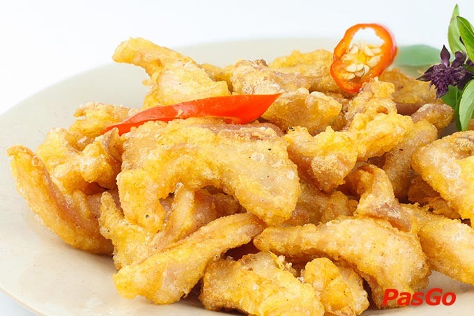 Gỏi lưỡi thanh mát - món ăn phụ của lòng chát quán menu