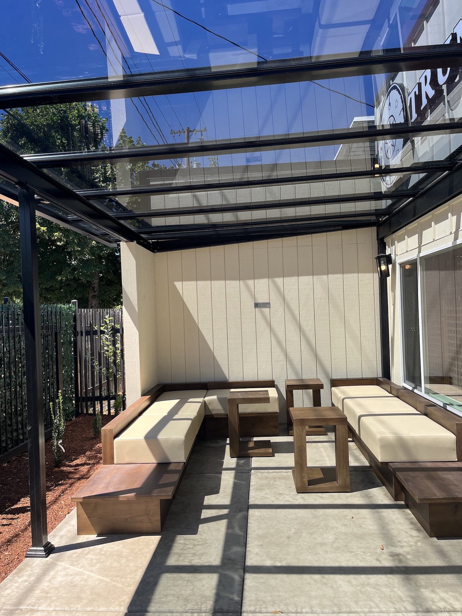 Patio seating Trung Nguyen Legend Cafe Portland Oregon