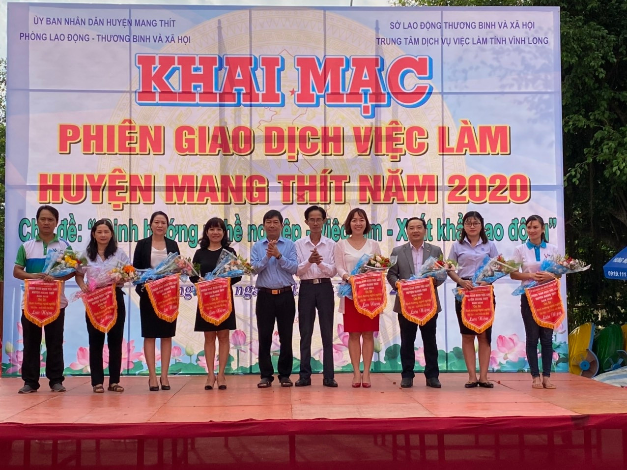 Công ty TNHH May mặc Leader (Việt Nam) tham gia phiên giao dịch việc làm