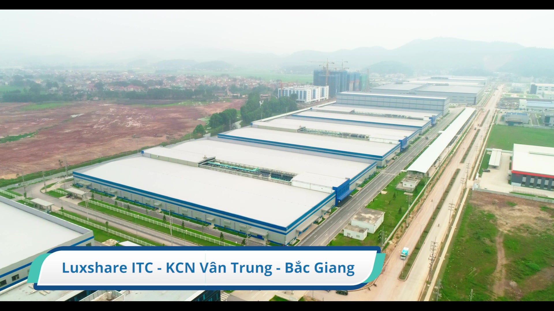 Hình ảnh Dự án Luxshare ICT Vân Trung - Bắc Giang, một nhà máy sản xuất linh kiện với tôn Đông Á AZ100, do Công ty TNHH Thương mại và Dịch vụ Đông Á thi công.