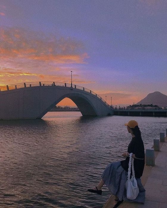 Hồ Điều Hòa Hồ Sơn tại Phú Yên là điểm check in miễn phí với cảnh quan ngoạn mục