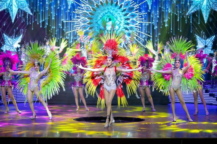 Alcazar Show là một chương trình biểu diễn đặc sắc trong loạt show Cabaret nổi tiếng tại Thái Lan