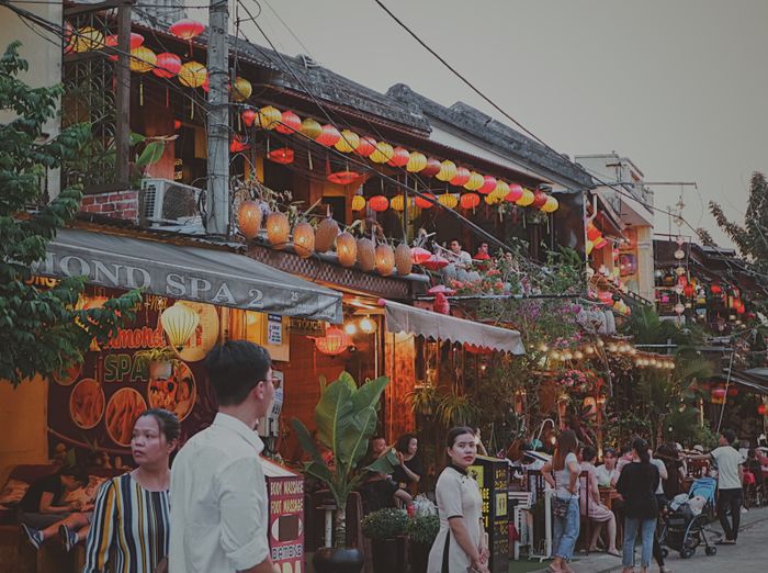 Đèn lồng Hội An lung linh: Kỷ niệm du lịch cùng mẹ