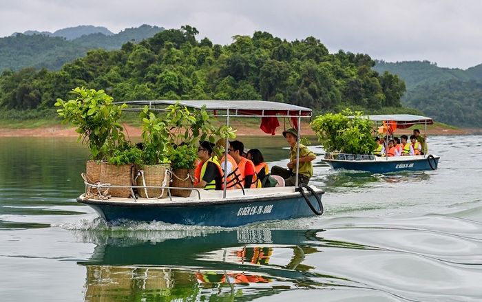 Bến En, điểm du lịch nổi tiếng với biệt danh 