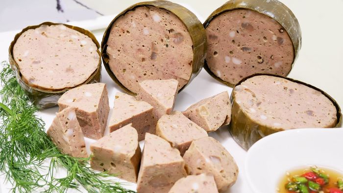 Chả bò truyền thống - đặc sản Đà Nẵng làm quà chất lượng