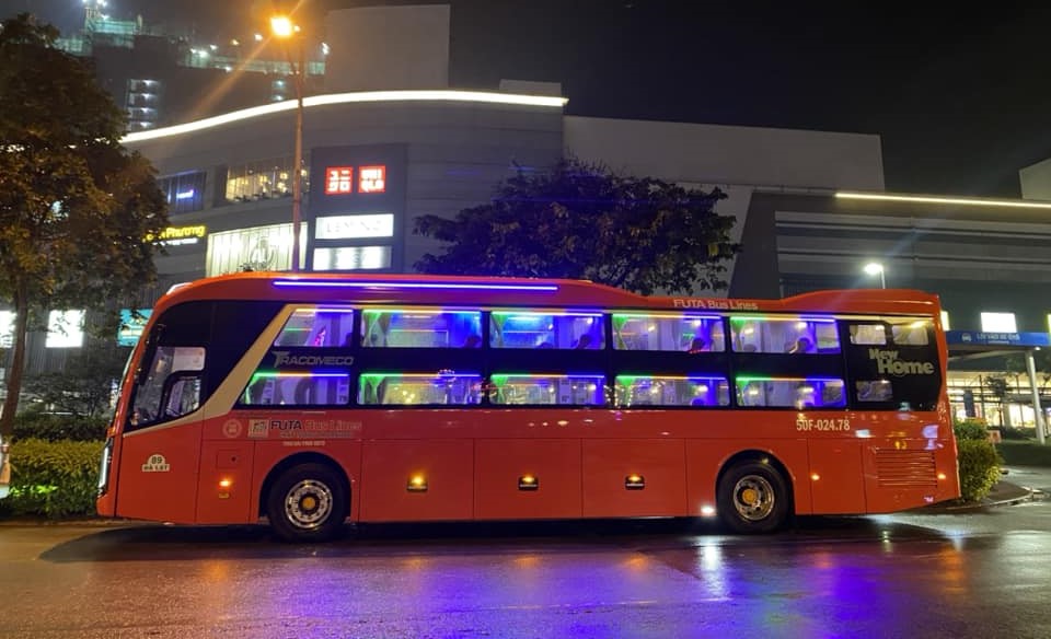 xe phương trang sài gòn về tri tôn giờ chạy