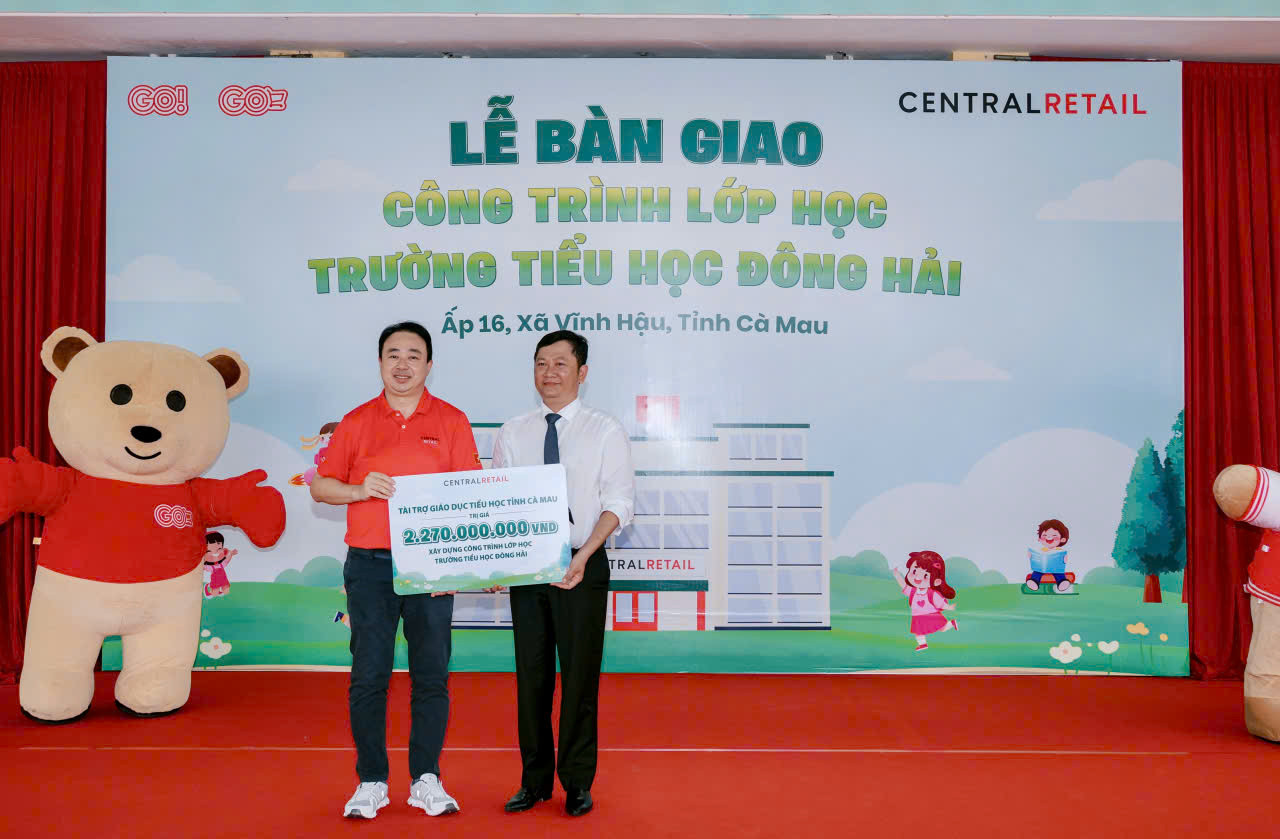 Lễ bàn giao công trình lớp học do Central Retail Việt Nam tài trợ, một hoạt động trách nhiệm xã hội doanh nghiệp có thể áp dụng cho allintitle:công ty tnhh xây dựng đồng khánh.