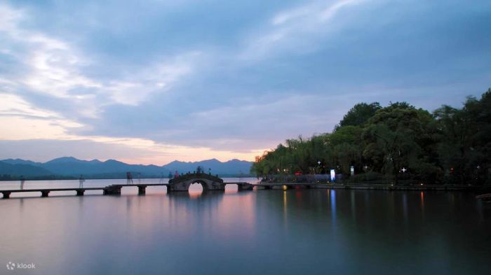 Toàn cảnh Hồ Tây Hàng Châu, địa điểm du lịch Chiết Giang thanh bình