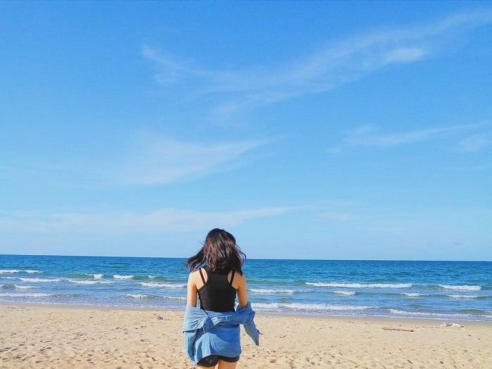 Bãi biển Mỹ Khê là một trong những bãi biển đẹp nhất tại Đà Nẵng mà bạn nên đến vào tháng 9