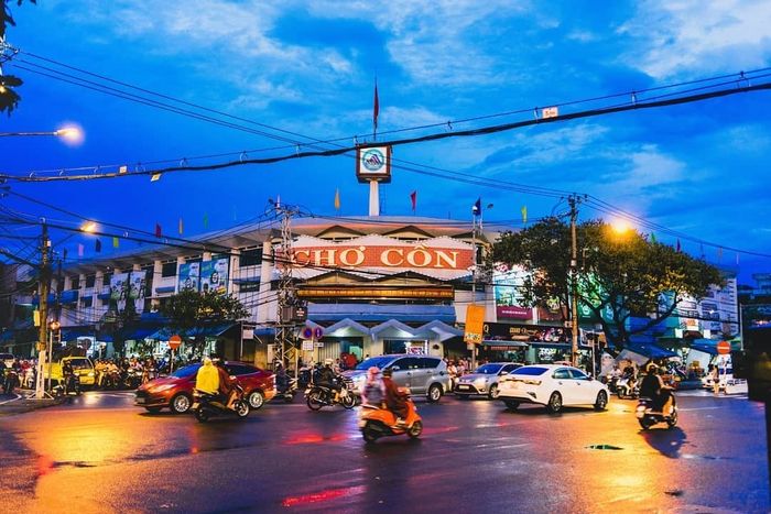 Chợ Cồn – nơi trải nghiệm ẩm thực đa dạng, giá rẻ dành cho giới trẻ Đà Nẵng