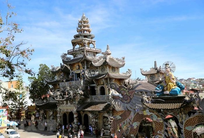 Đồi chè Cầu Đất
