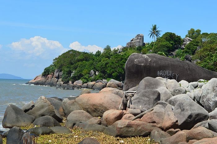 Khám phá vẻ đẹp Bãi Chén trong chuyến du lịch Hòn Tre tự túc