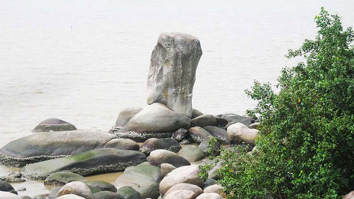 Khám phá phiến Đá Bia, Hòn Tre tự túc