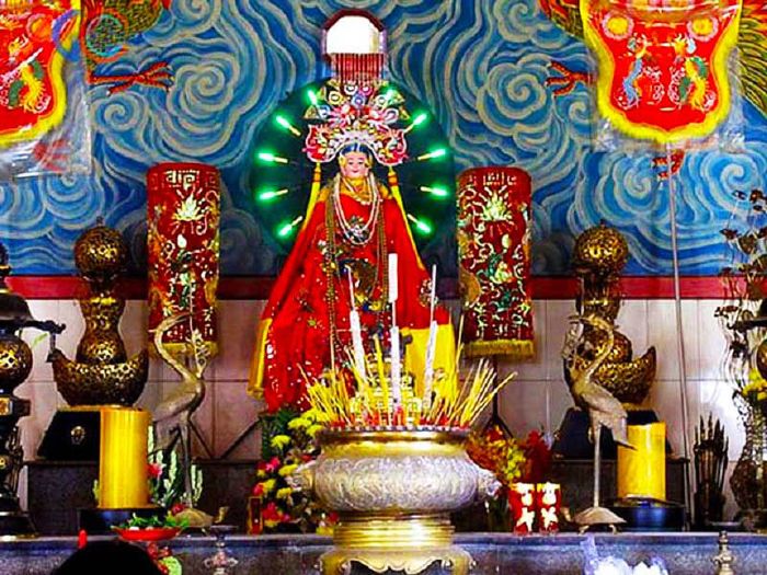 Điểm đến tâm linh Tượng Bà Chúa Xứ Hòn Tre