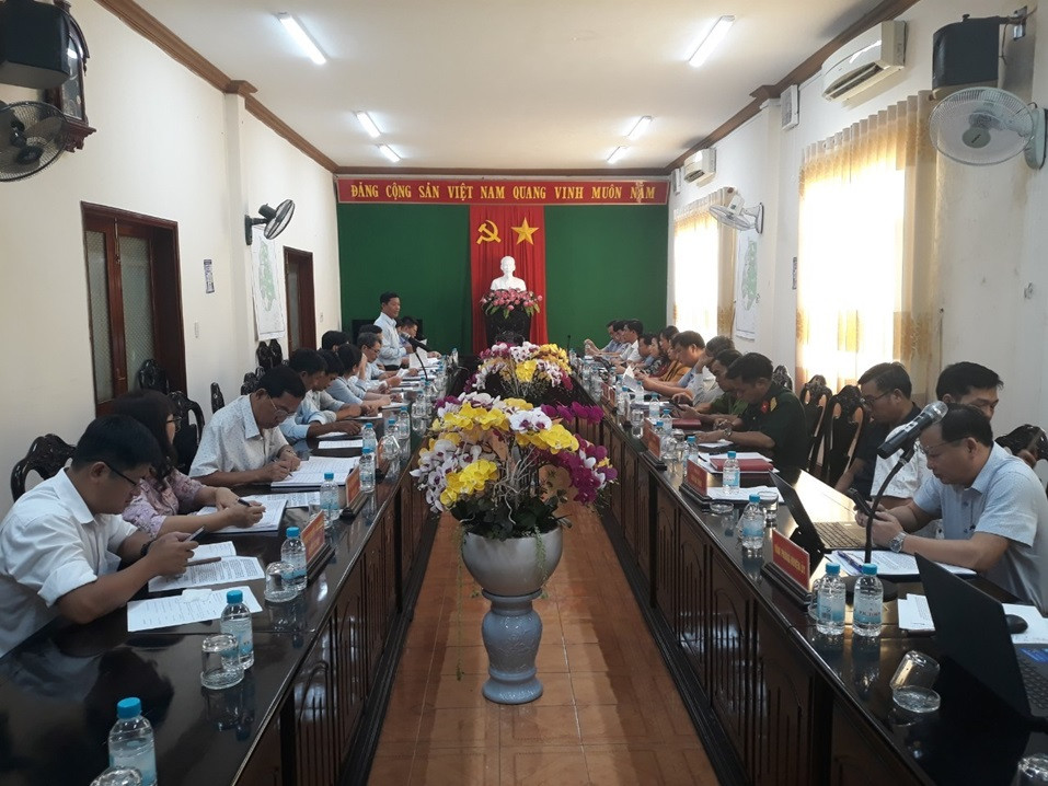 Đại diện Công ty TNHH MTV Dịch vụ Thủy lợi Bình Phước làm việc với Ban Thường vụ Huyện ủy Lộc Ninh, minh họa vai trò của quản trị cấp cao và quan hệ đối tác trong sơ đồ tổ chức công ty tnhh.