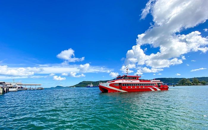 Cảng Bãi Vòng Phú Quốc là cảng biển đầu tiên và quan trọng nhất khi đến đảo ngọc.