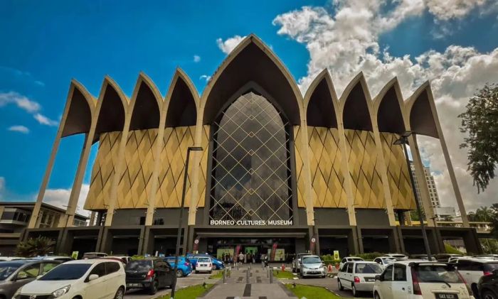 Bảo Tàng Văn Hóa Borneo – Địa điểm du lịch Kuching