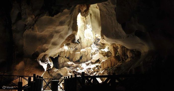 Hang Tiên Fairy Cave – Địa điểm du lịch Kuching