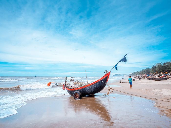 Bãi biển Sầm Sơn Thanh Hóa cát mịn, nước trong xanh