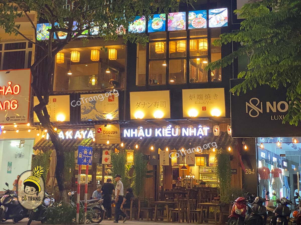 Dasushi Đà Nẵng - Không gian nhà hàng Nhật Bản ấm cúng