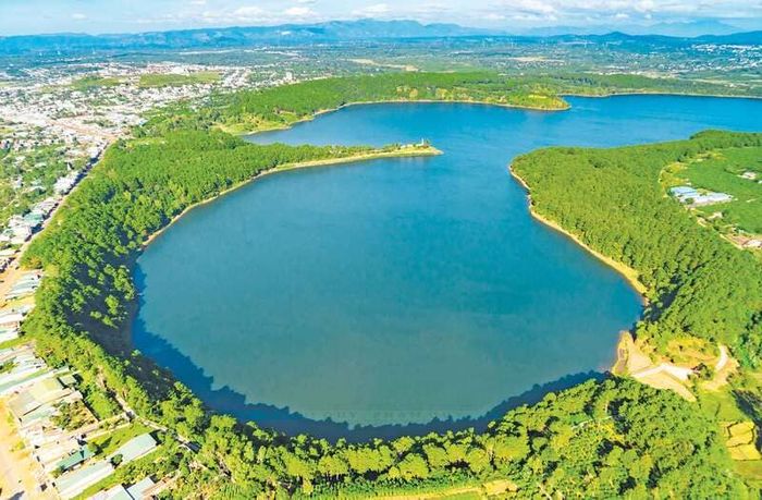17 điểm du lịch ở Gia Lai sẽ đưa bạn trở về với vẻ đẹp bình yên của đại ngàn.