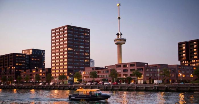 Tháp Euromast, bức tranh toàn cảnh thành phố Rotterdam từ độ cao 185m