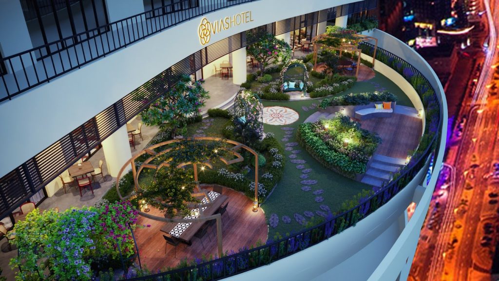Khu vườn thượng uyển Ocean View Garden tại Khách sạn Vias Vũng Tàu Bãi Sau.