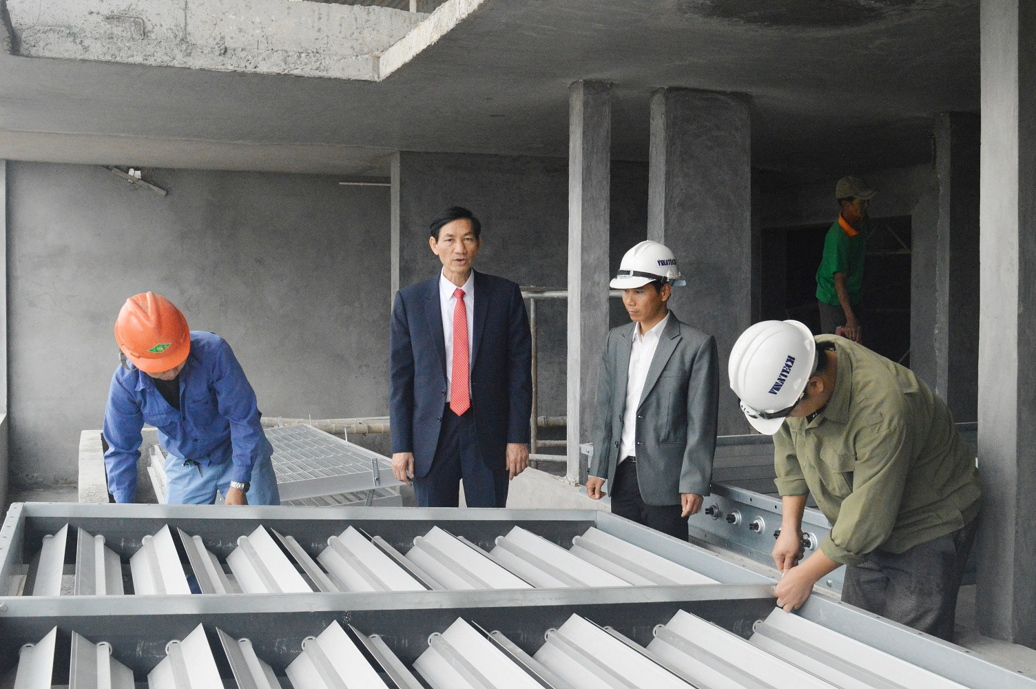 Công nhân Công ty TNHH Sợi dệt Hương Sen Comfor ra quân sản xuất đầu năm 2019