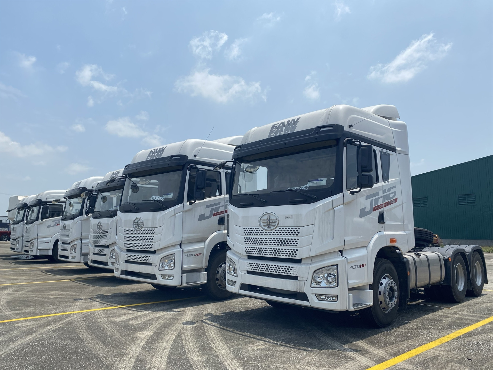 Xe tải chuyên dụng của Công Ty TNHH ô tô Đông Phong Việt Nam