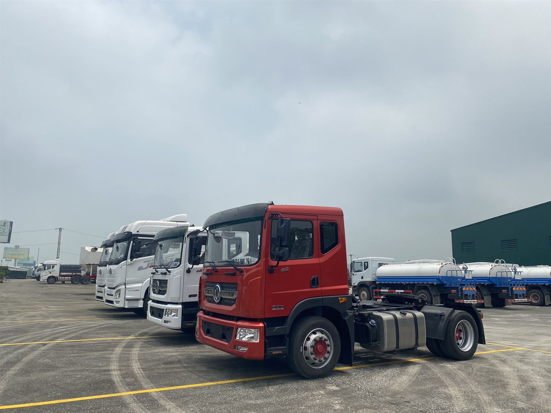 Các sản phẩm xe chuyên dùng của Công Ty TNHH ô tô Đông Phong Việt Nam