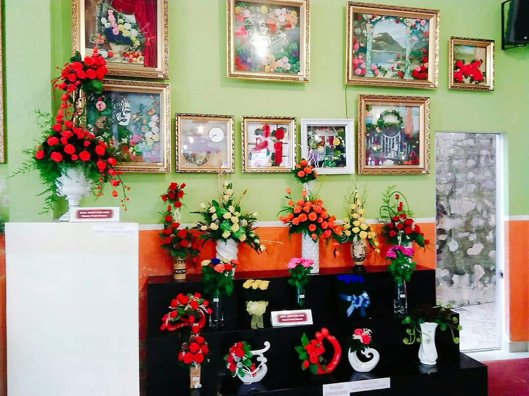 Bạn có thể mua quà kỷ niệm tặng cho “nửa kia” với ý nghĩa là hoa bất tử tại Vườn hoa khô Đà Lạt