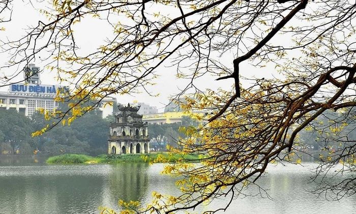 Hồ Gươm – biểu tượng thanh bình trên bản đồ du lịch Việt Nam