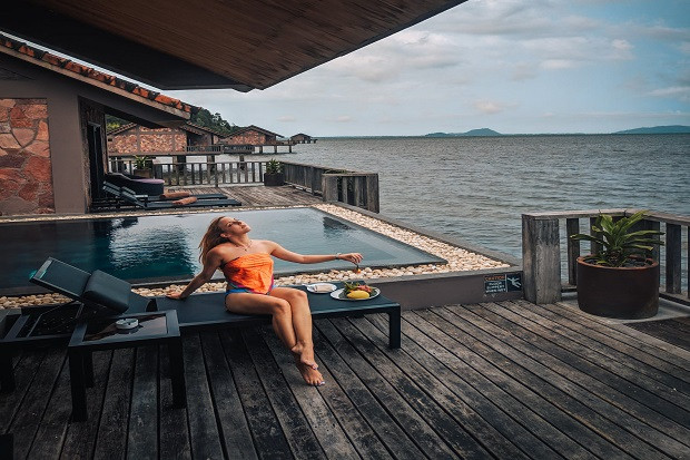 Biệt thự Vedana Lagoon Resort &amp; Spa Huế có bể bơi riêng