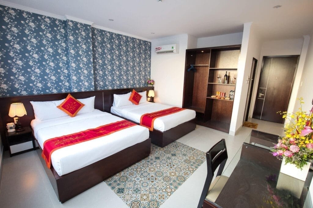 Blue Summer Hotel - khách sạn quận Thanh Khê Đà Nẵng ấm cúng với bể bơi ngoài trời