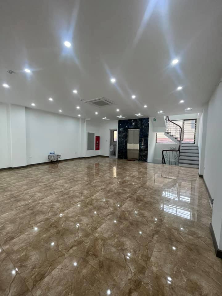 Chi tiết kiến trúc mặt tiền tòa nhà 8 tầng, 94m2 tại phố Trần Quang Diệu