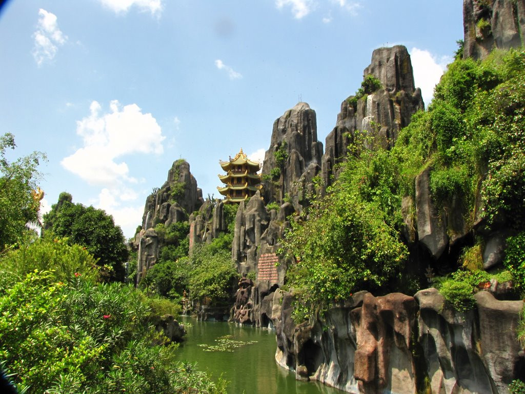 Cảnh quan hùng vĩ của Ngũ Hành Sơn Đà Nẵng