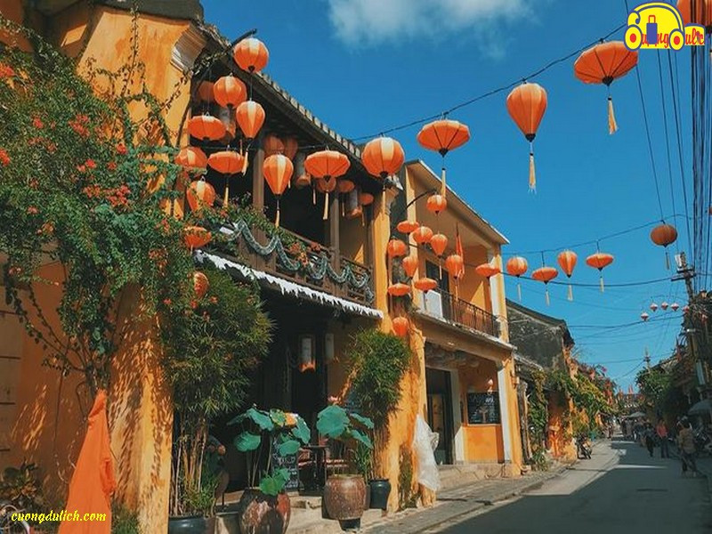Cầu Chùa - biểu tượng của Hội An, khung cảnh lý tưởng cho du khách lưu trú tại khách sạn 3 sao ở Hội An.