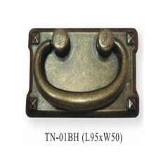 Tay kéo tủ TN 01BH của CÔNG TY TNHH SX TM XNK THANH NGỌC với thiết kế hiện đại, tăng thêm vẻ sang trọng cho nội thất.