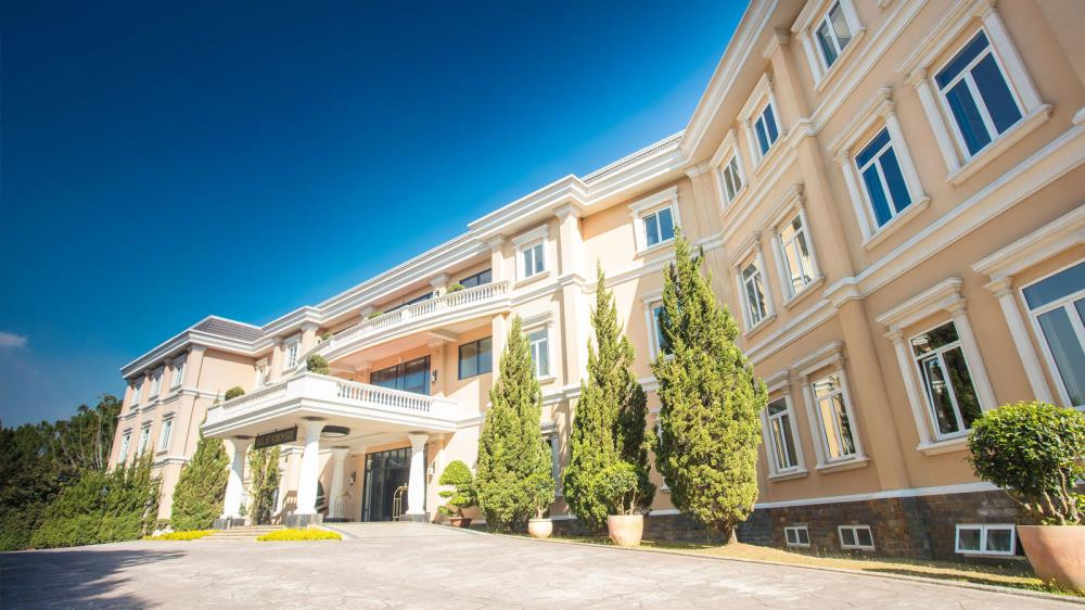 Dalat Edensee Lake Resort &amp; Spa với khung cảnh hồ Tuyền Lâm hùng vĩ, khu nghỉ dưỡng 5 sao đẳng cấp tại Đà Lạt