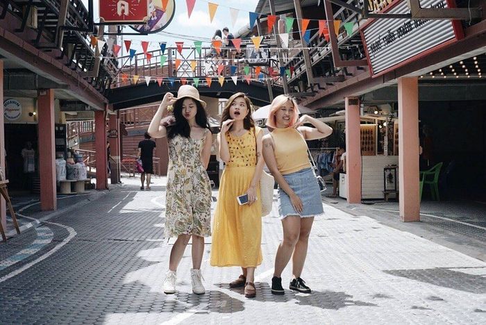 Chọn trang phục du lịch Thái Lan thoải mái di chuyển