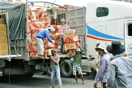 Dịch vụ bốc xếp hàng hóa tại kho của công ty tnhh vận tải thương mại hà anh
