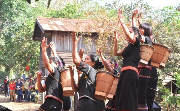 Trải nghiệm Văn Hóa Cồng Chiêng Tây Nguyên tại Đà Lạt, khám phá đời sống người dân tộc K’Ho.