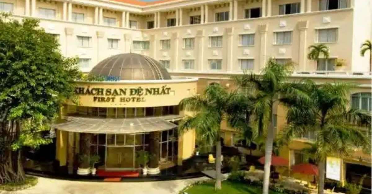 First Hotel - Khách sạn quận Tân Bình giá rẻ