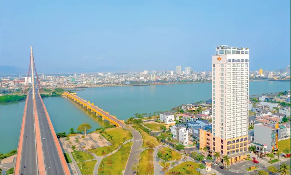 Fivitel Boutique Đà Nẵng, một khách sạn đà nẵng sông hàn với kiến trúc Châu Âu độc đáo bên cầu Trần Thị Lý