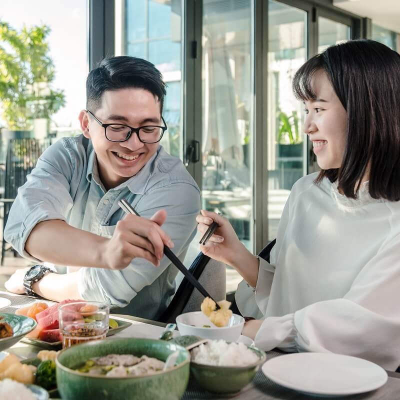 Gà rim gừng thơm lừng, món ăn không thể thiếu trong mâm cỗ Tết tại Khách sạn New Orient Hotel Đà Nẵng