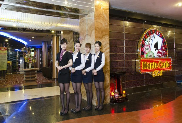 Giải trí tại câu lạc bộ Monte Carlo của Khách sạn Petro House Vũng Tàu